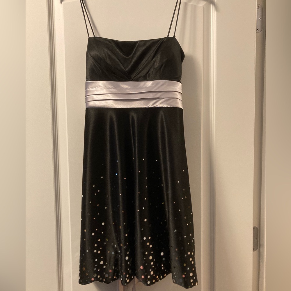 Jump Apparel juniors party/special occasions spaghetti strap dress - size 9/10